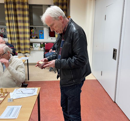 arbiter Frans D. Klok wisselen