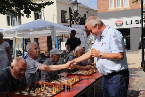 Simultaan door GM John van der Wiel